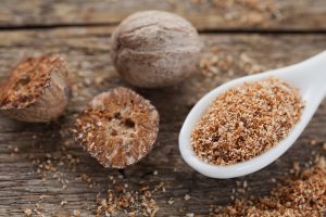 Gin botanicals nutmeg